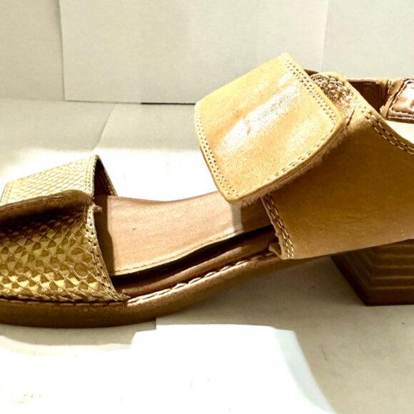 Comfortiva Womens Baja Leather Open Toe Casual Sandals metallic ginger Sz 8.5 W - Picture 2 of 7